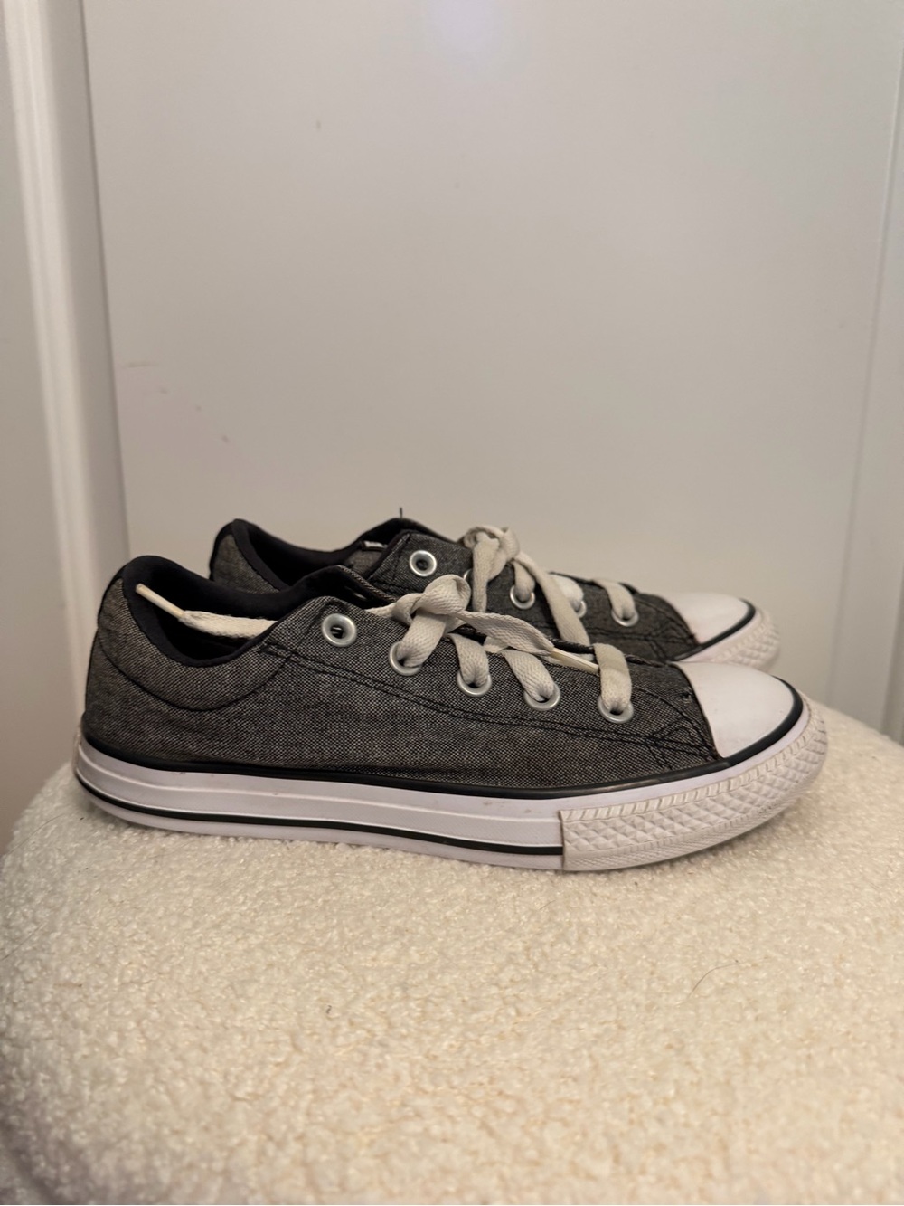 Converse Kids Low Top Sneakers in Charcoal Gray and White
